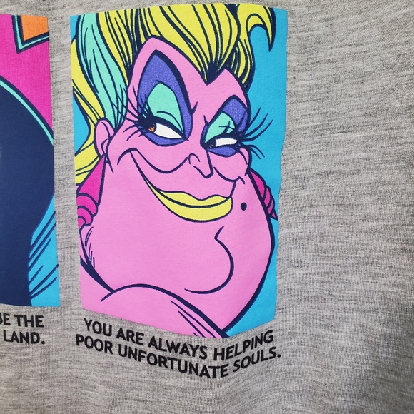 Disney Signs That You’re A Villain Gray Villains Graphic T-Shirt Size M (7-9) - Picture 5 of 10